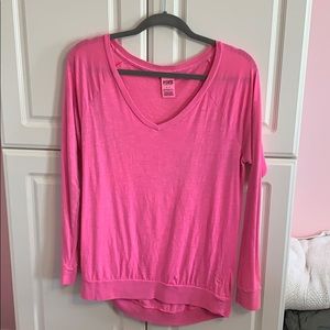 VS PINK vneck tee